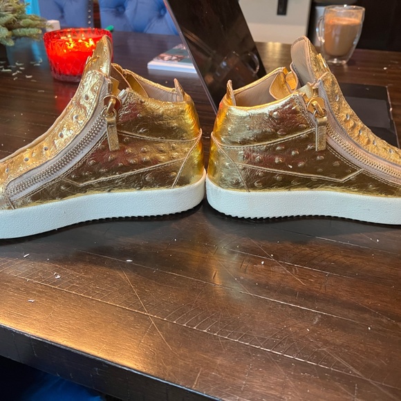 Giuseppe Zanotti Gold Leather Ostrich Detail Double Zip Sneaker 39 - Picture 2 of 5